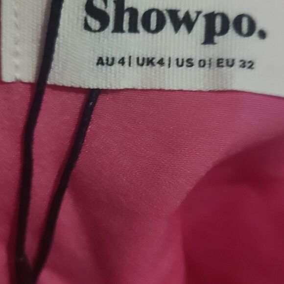 Showpo MAIDA V-FRONT CROP TOP in pink - Picture 7 of 7